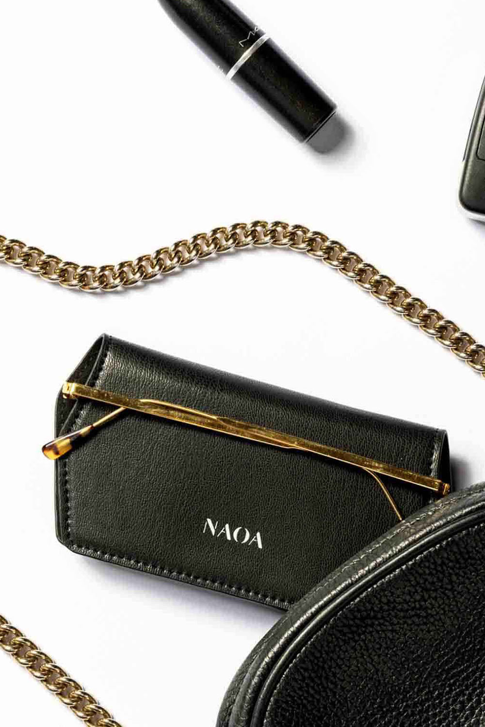 Naoa Apple Leather Slim Glasses Case