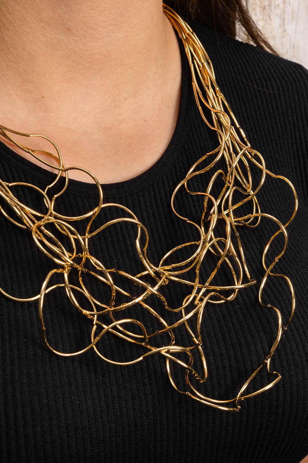 Wow Statement Wire Necklace Gold