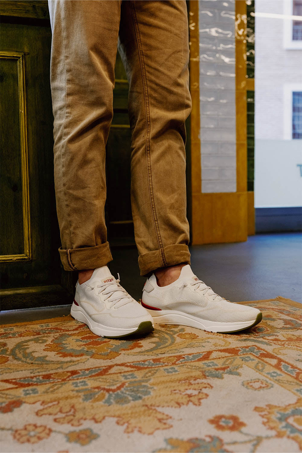 Cue Lightweight Trainers