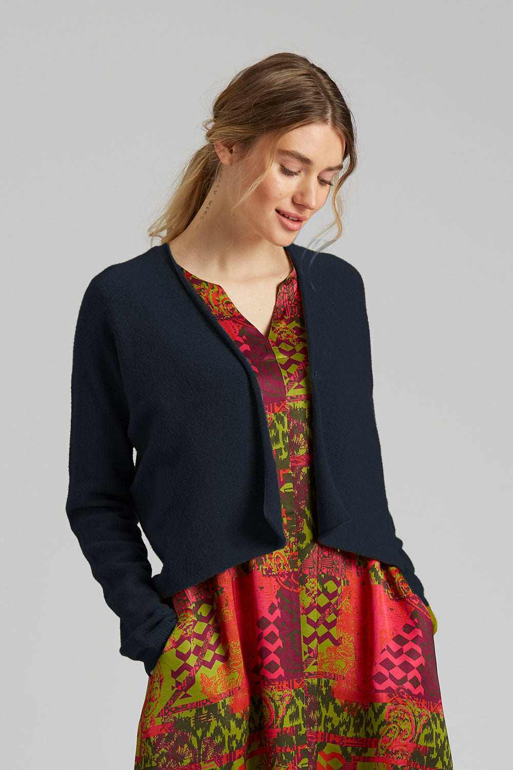 Short edge online to edge cardigan