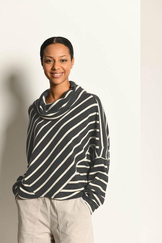 Diagonal Stripe 9543 Cowl Sweater