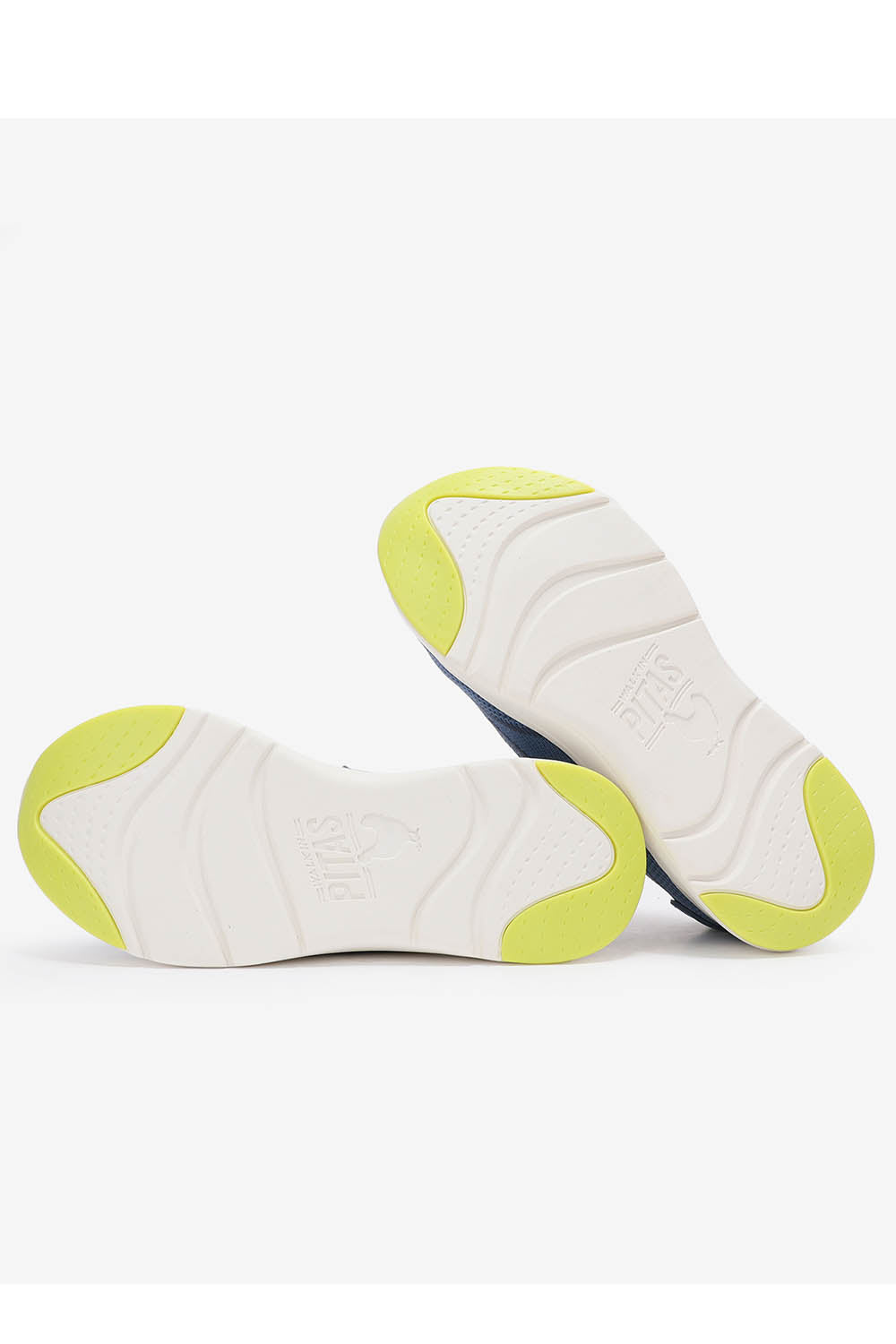 Cue Lightweight Trainers