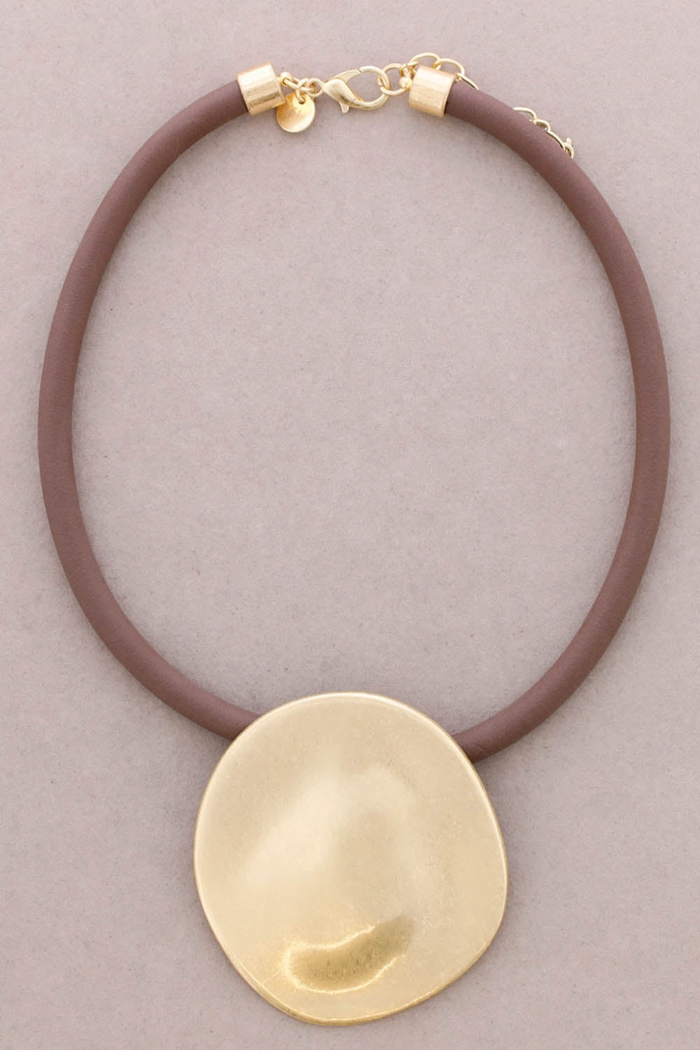 medallion pendant choker