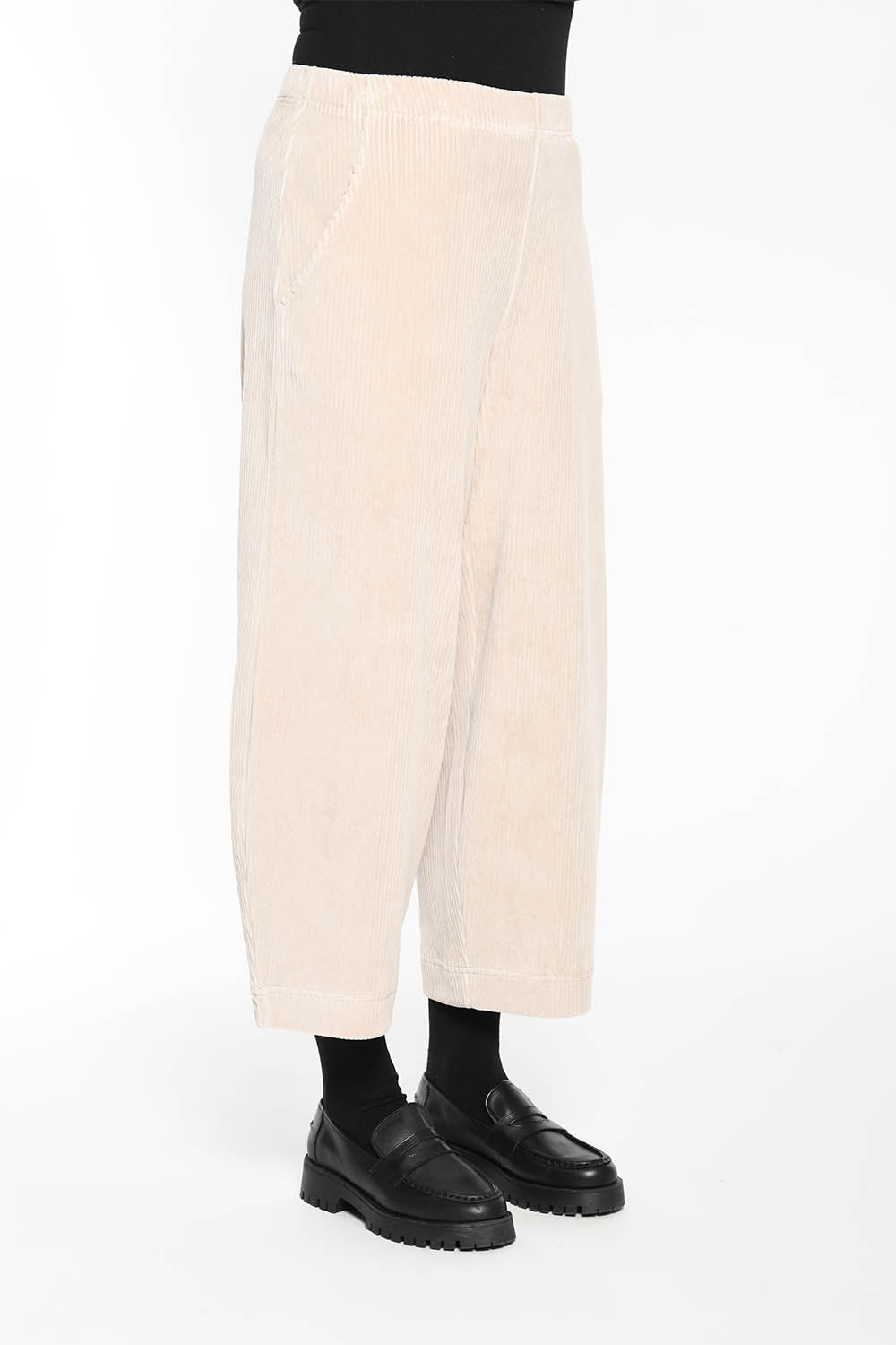 Jumbo Cord Cropped 9519 Pants