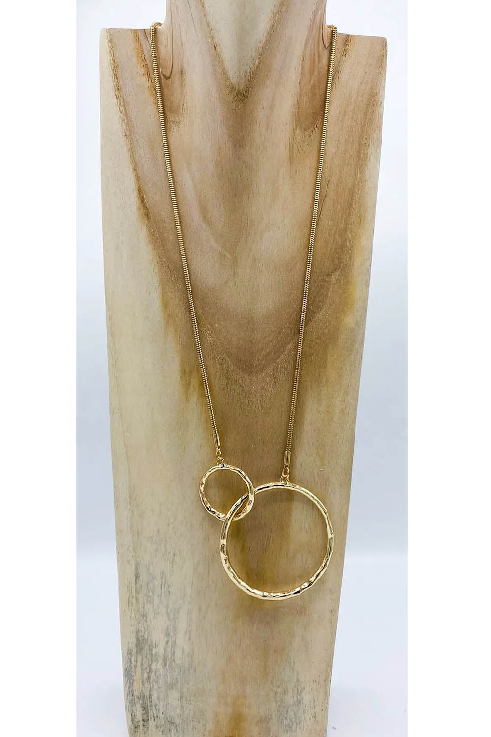 Jess & Lou Entwined Circle Necklace Gold