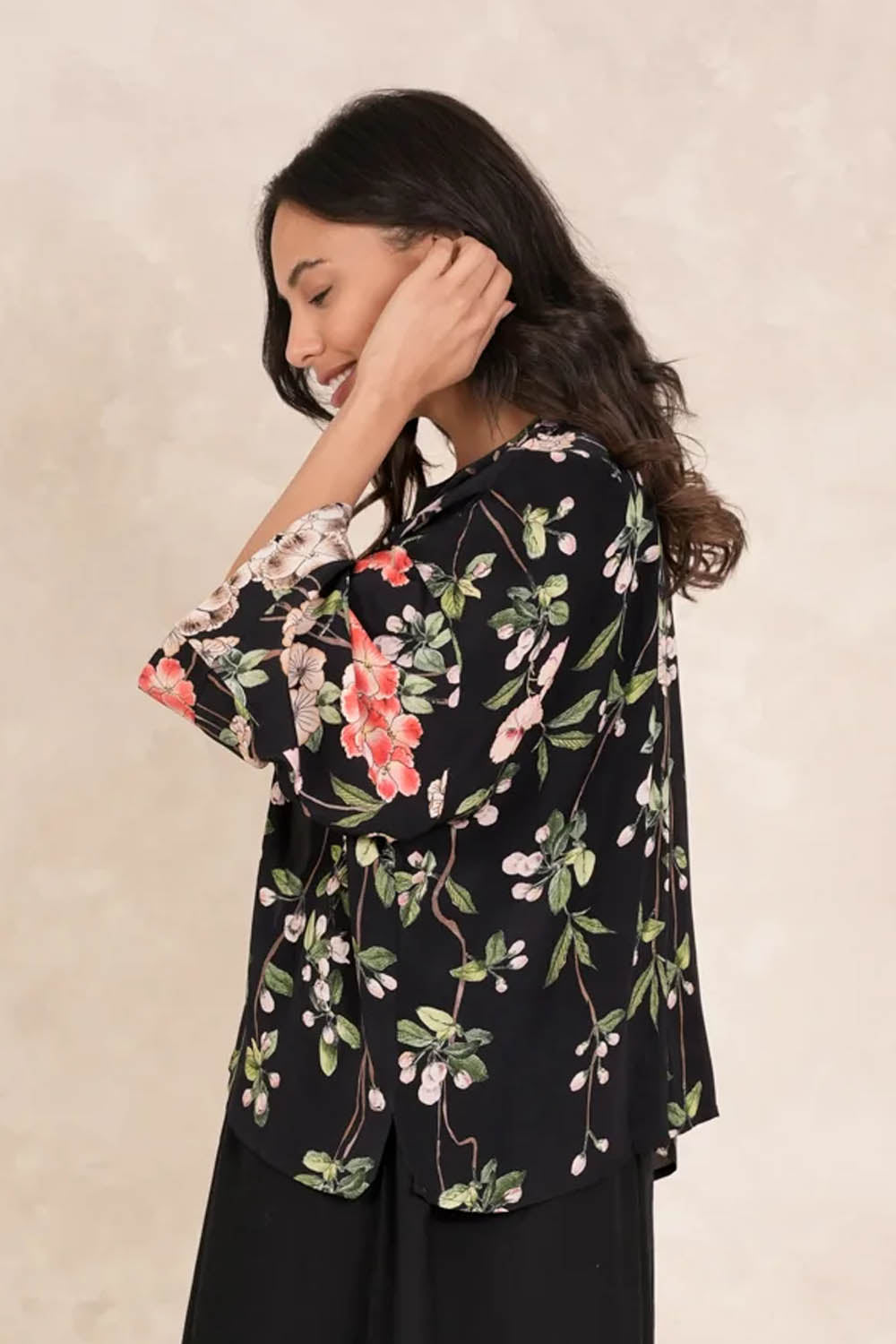 Trailing Blossom Crepe Kimono