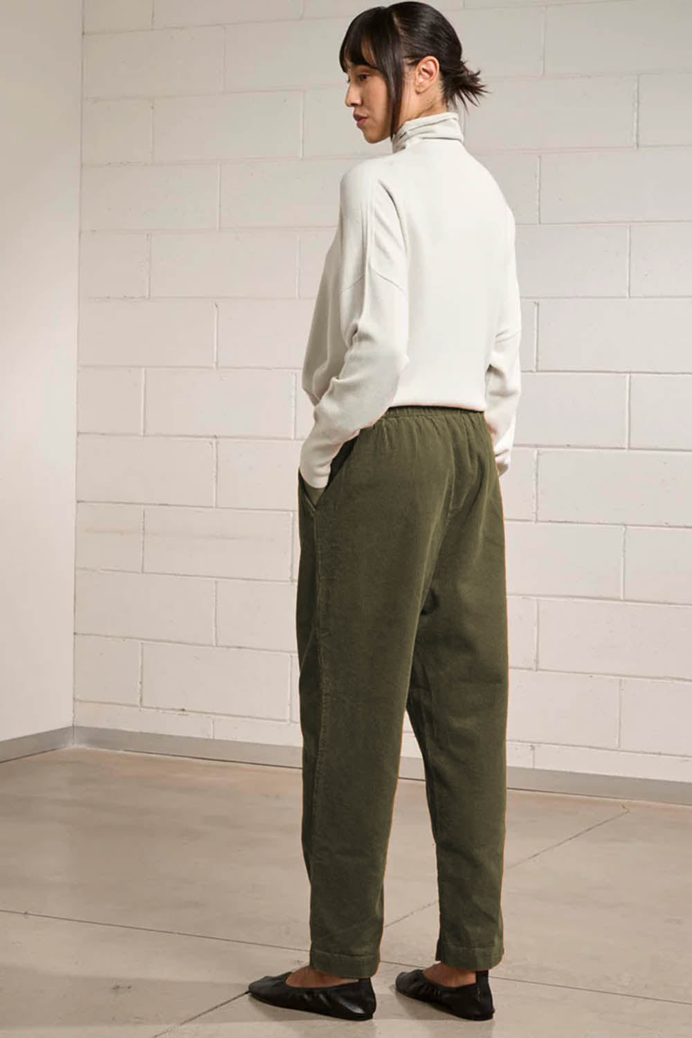 Corduroy Barrel Trousers