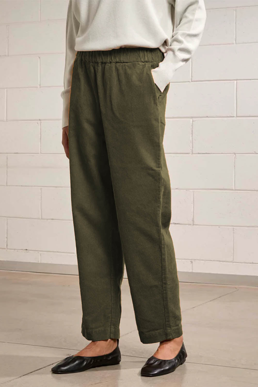 Corduroy Barrel Trousers