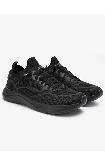 Cue Lightweight Trainers
