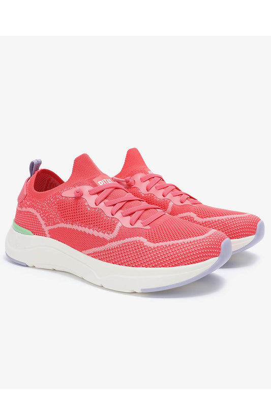 Cue Lightweight Trainers