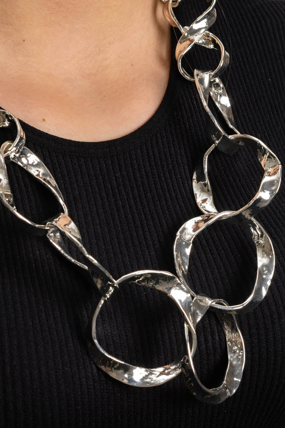 Silver Chunky Loop Necklace