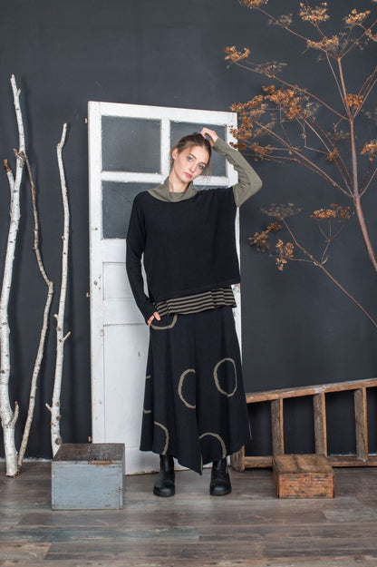 Mama B Monte Jumper Oliva and Black