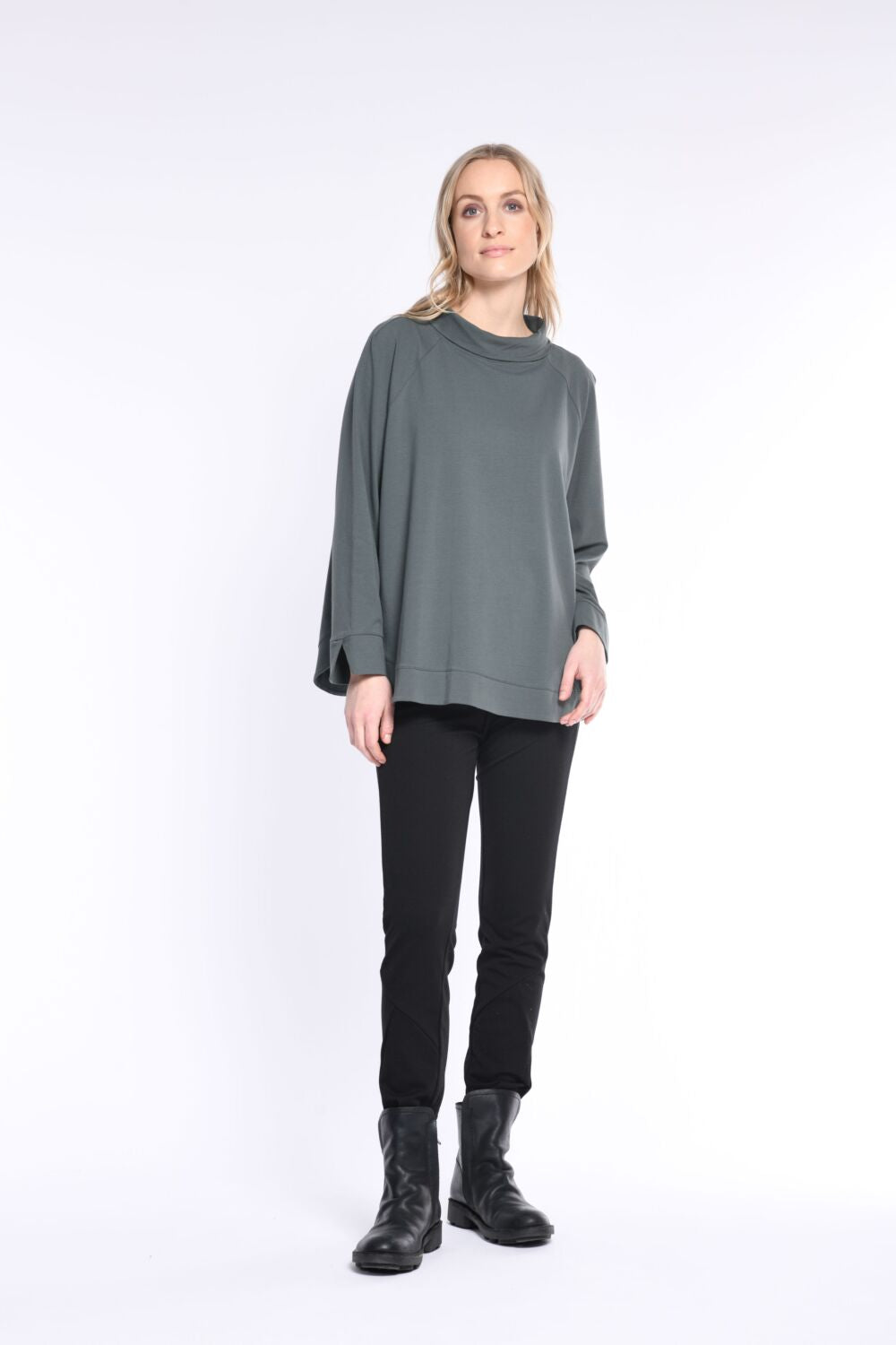 Simclan Basic Top With Collar Graphite Grey