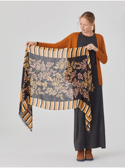 Nice Things Flower Vases Scarf Black