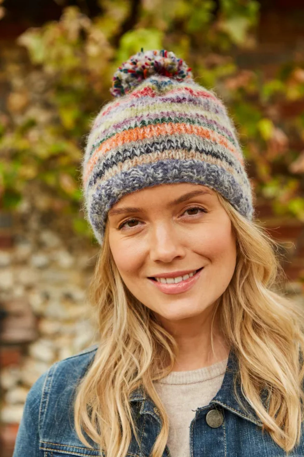 Coroico Bobble Beanie