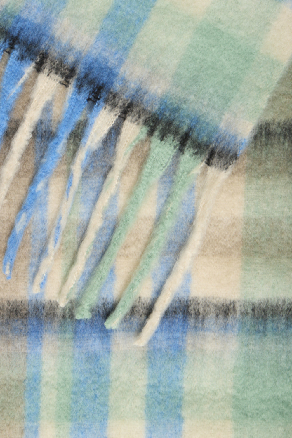 Tinnes Scarf