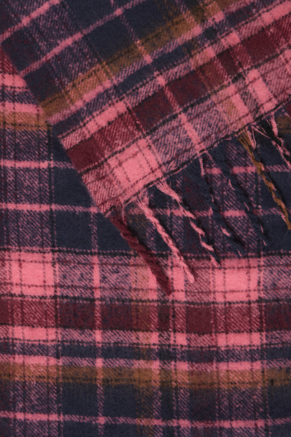 Delia Scarf