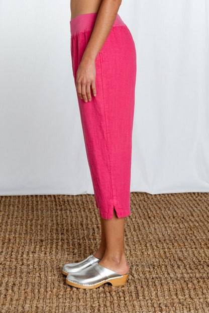 Cut Loose Solid Linen Capri Pant Berry
