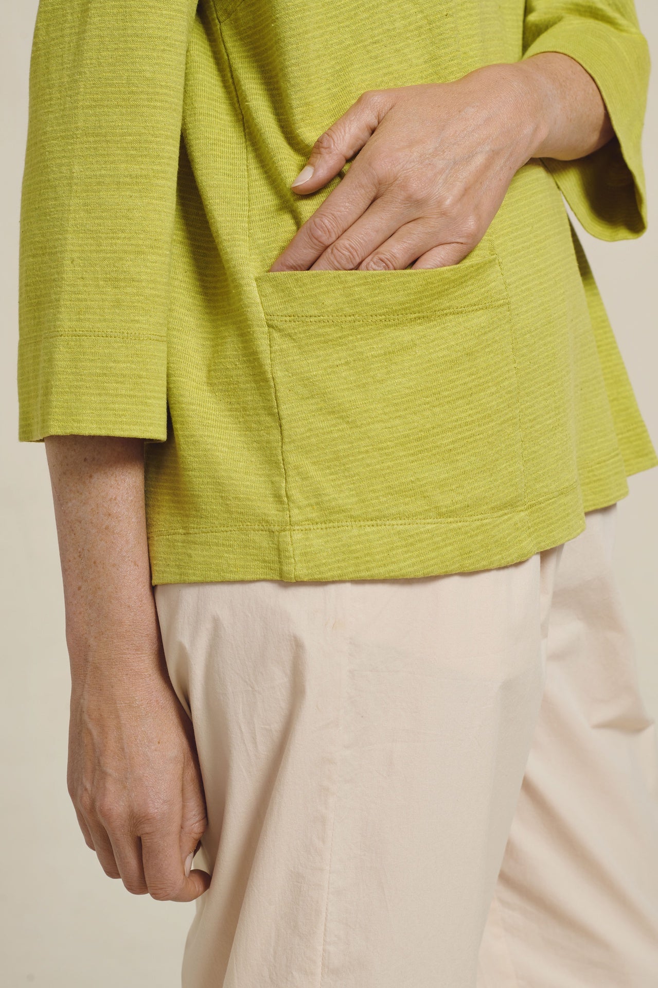 Two Danes Haiam T-shirt Lentil Green