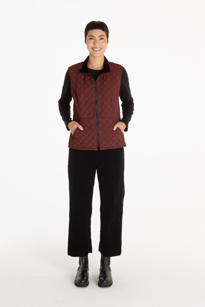 Cut Loose Zip Front Quilted Vest Barnwood Brown