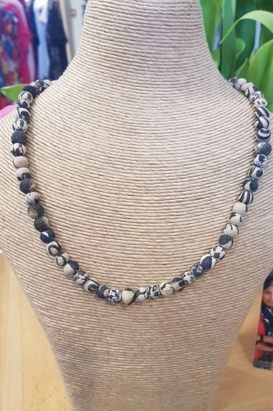 Just Trade Kantha Chromatic Necklace Black