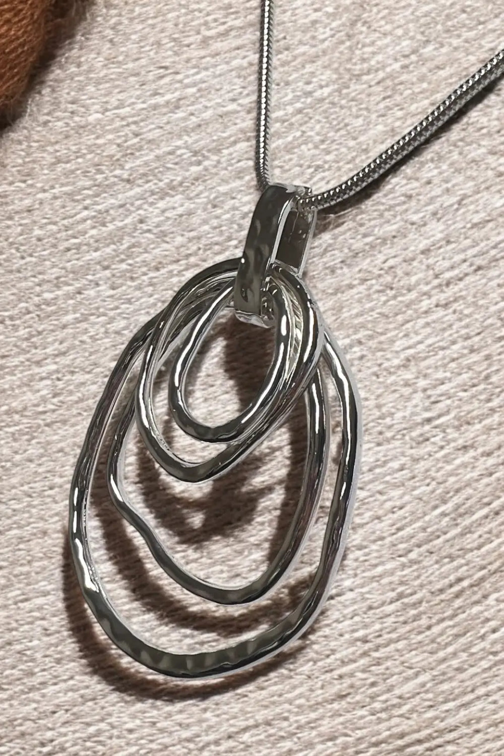 Abstract Circle Pendant Necklace
