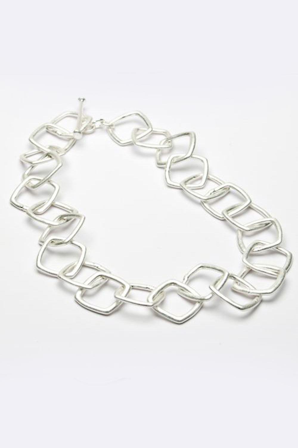 Eliza Gracious Short Chunky Square Link Necklace Gold