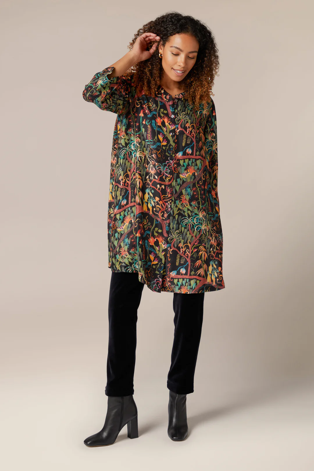 Sahara Faraway Jungle Silk Long Shirt Black