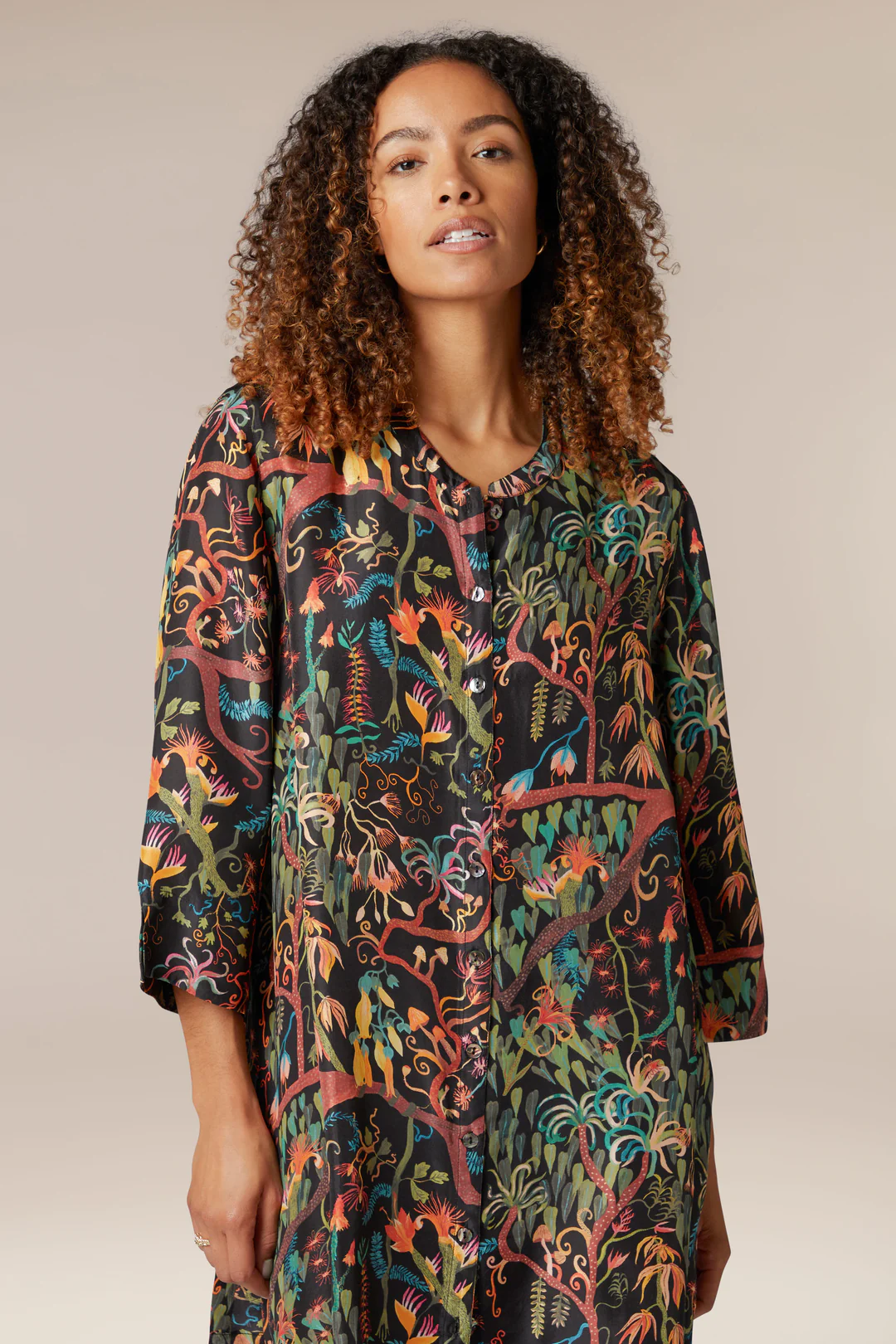 Sahara Faraway Jungle Silk Long Shirt Black