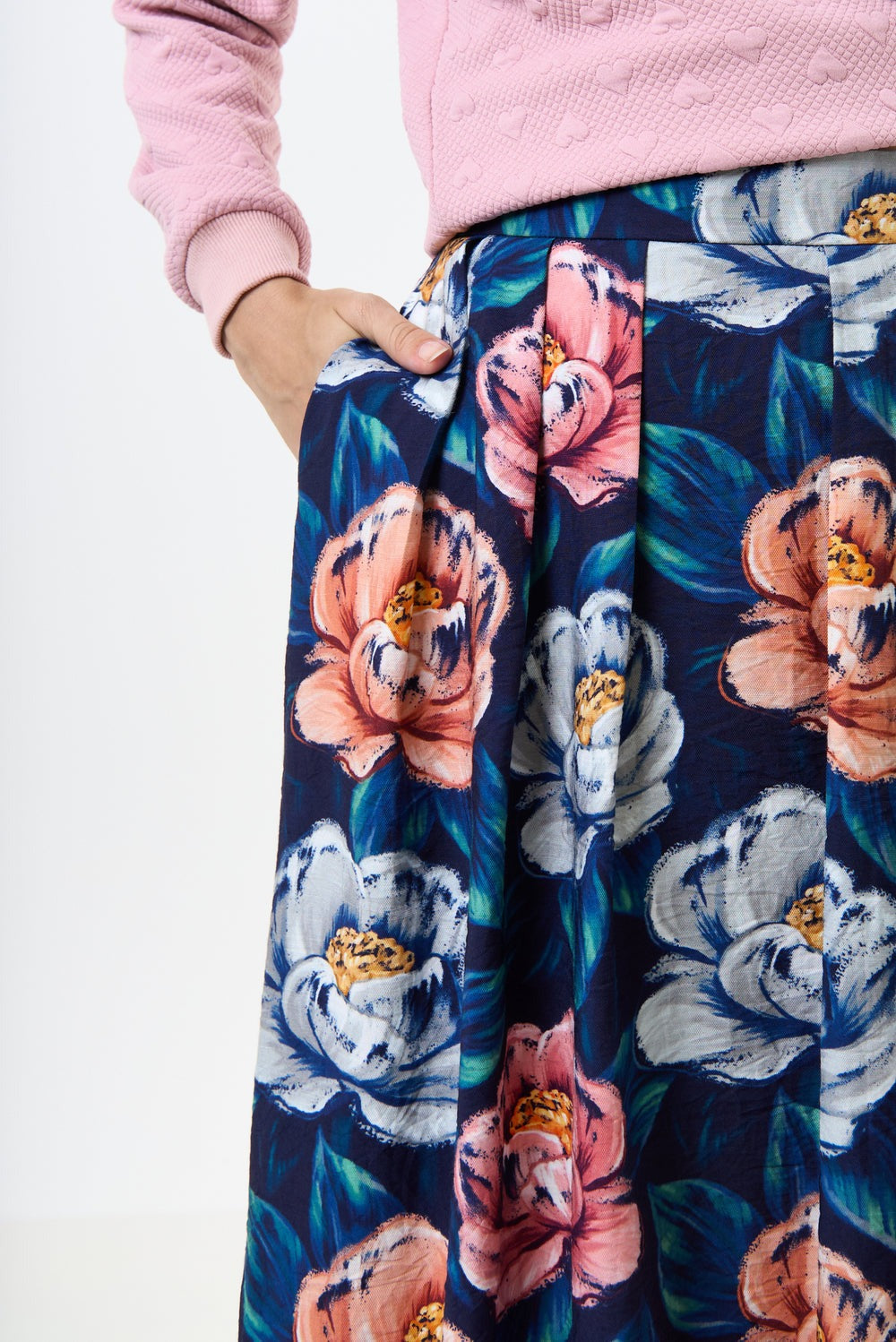 Lizea Peonies Pleated Midi Skirt