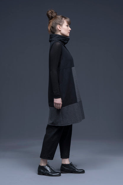 Neirami Turtle Neck Sleeveless Dress Rigato