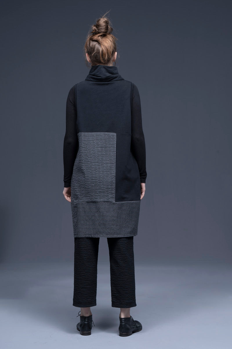 Neirami Turtle Neck Sleeveless Dress Rigato