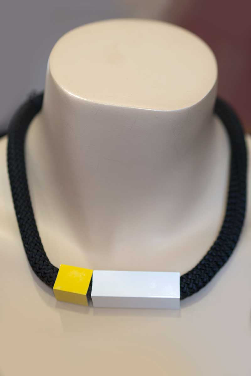 JessieJuniper Square Cord Necklace Yellow K2111