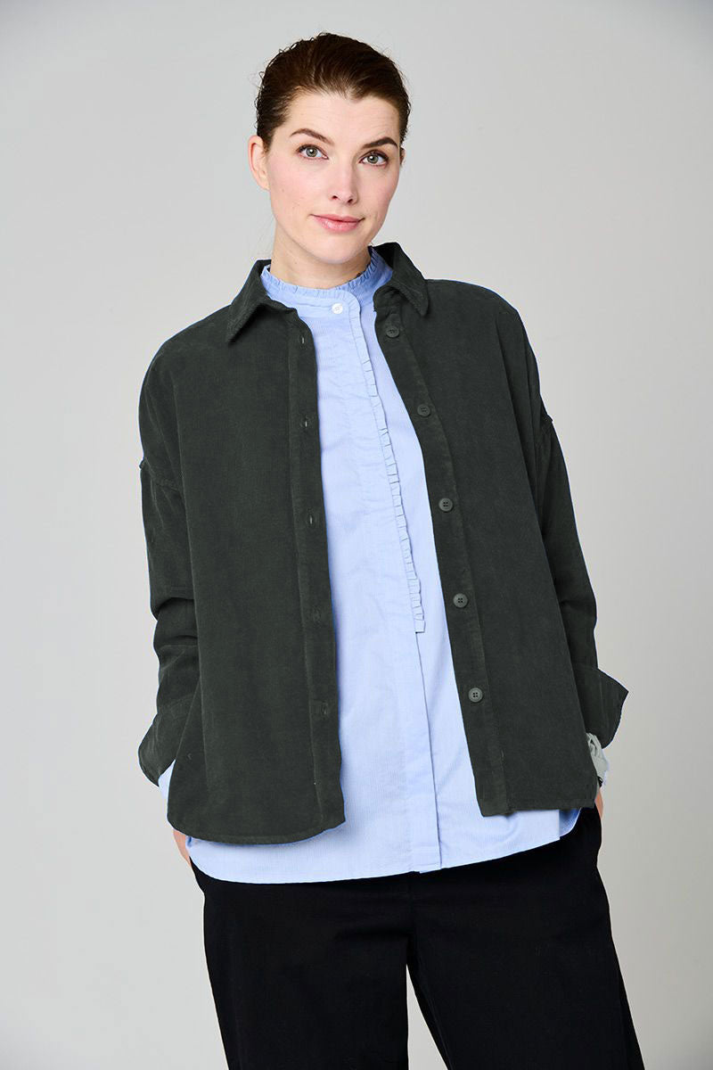 Mes Soeurs et Moi Breakfast Shirt Vase Green