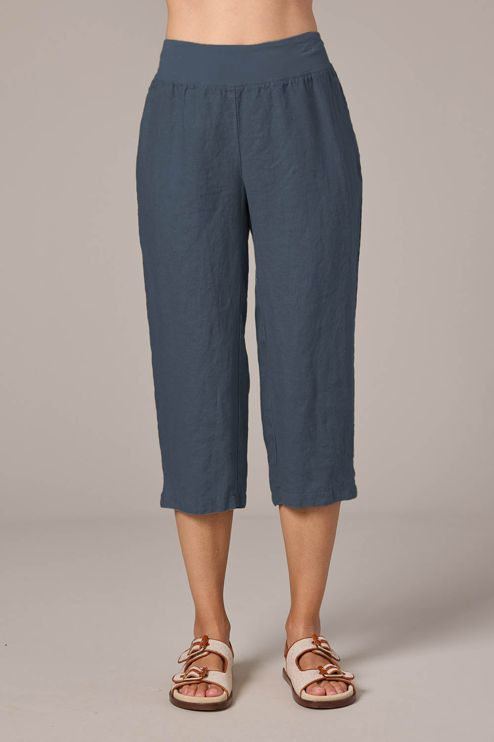 Solid Linen Capri Pants