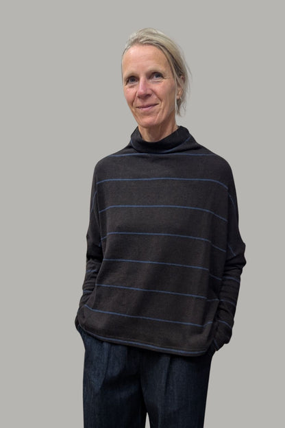 Basic Boxy Riga Sweater