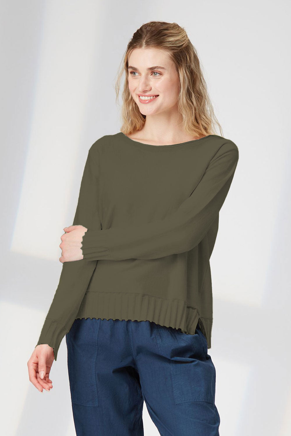 Yellow Label Roundneck Sweater With Buttons Pebble