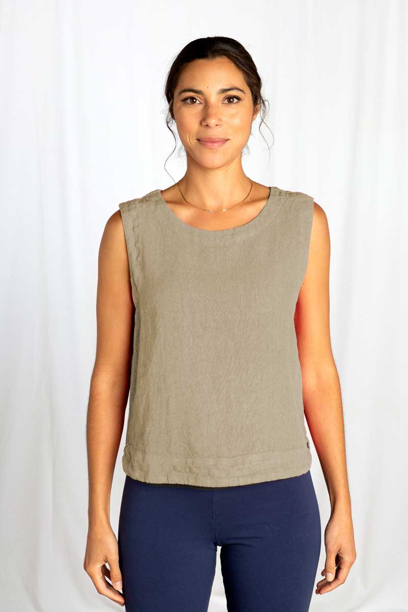 Cut Loose Wide Facing Shell Top Rye