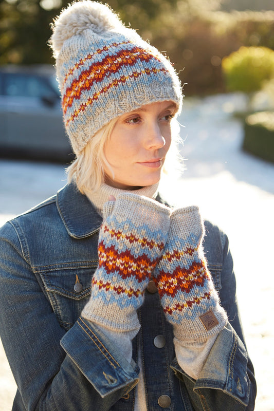 Pachamama Shetland Handwarmer Oatmeal
